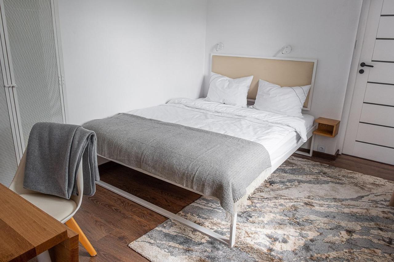 Apartament Augustyn ออสทรุฟ วีแยลคอพพอลสกี ภายนอก รูปภาพ